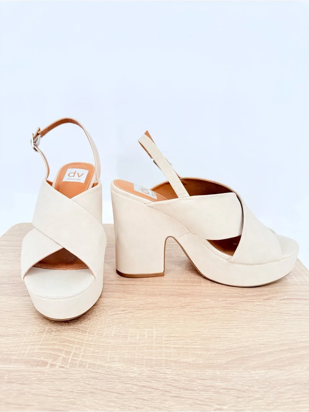 DV Dolce Vita Cypress Platform Sandals Cream Suede Crisscross Slingback Heel 9.5